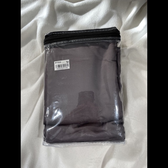 NIB AQ Textiles Bergen 1000‎ TC (2) Standard Pillow - Picture 11 of 11